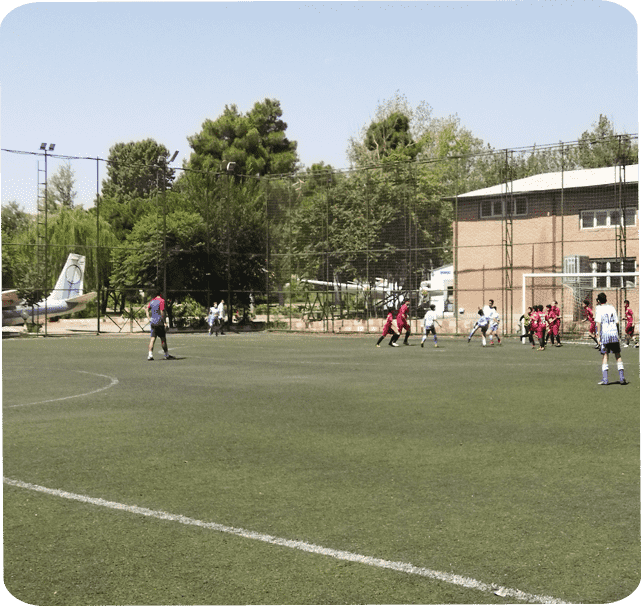 مدرسه فوتبال افق پایتخت ( شعبه زمین بزرگ مهرآباد)